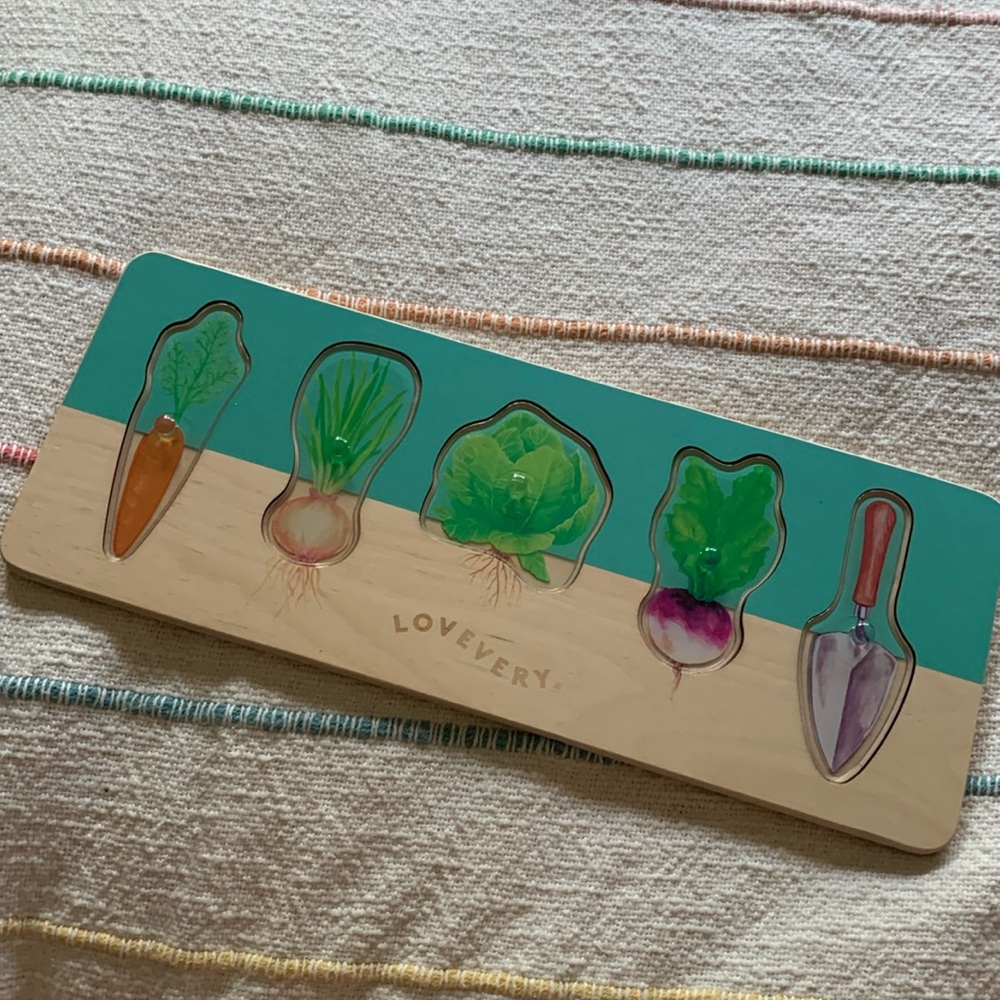 SOLD Lovevery Community Garden Puzzle from the Adventurer Play Kit 16-18 months - Picture 1 of 6